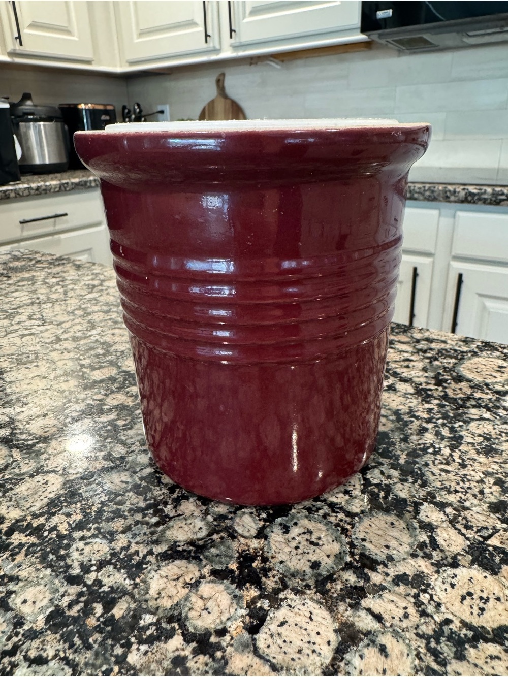 The Pampered Chef Family Heritage Stoneware Maroon Crock, Ceramic Utensil holder